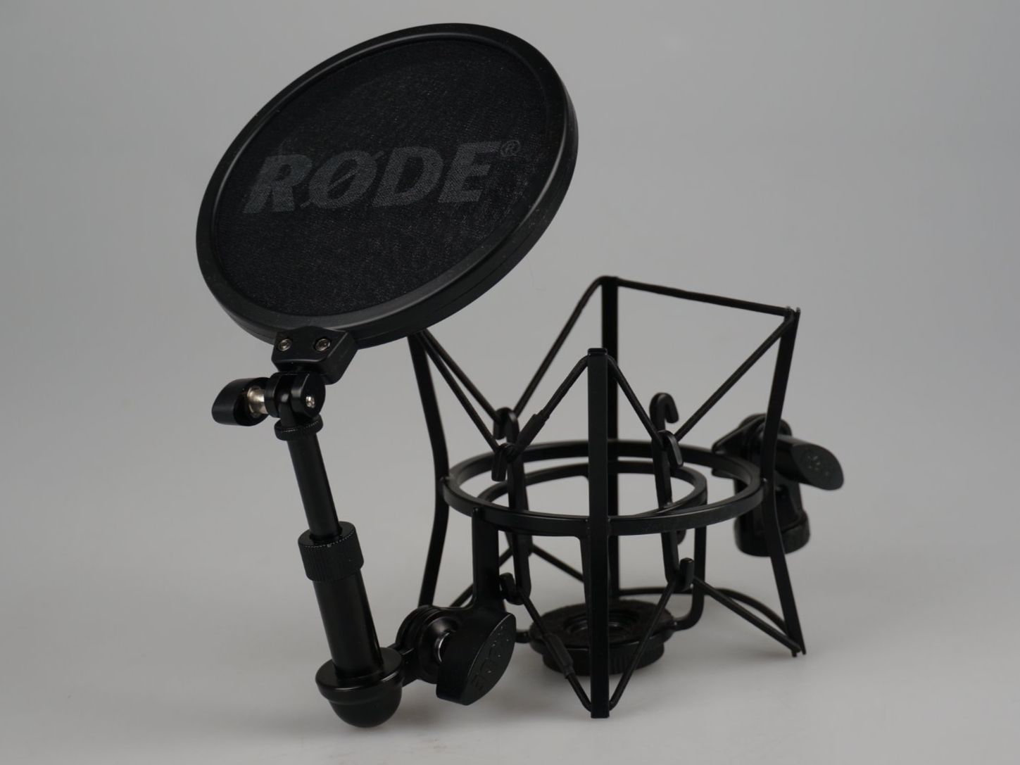 Røde Microfoni: Rode NT1-A (Mikrofon Sets mit Popschutz) – Nuovo (secondo la descrizione) da Rüti ZH venduto da Restwert_Rueti_ZH 1