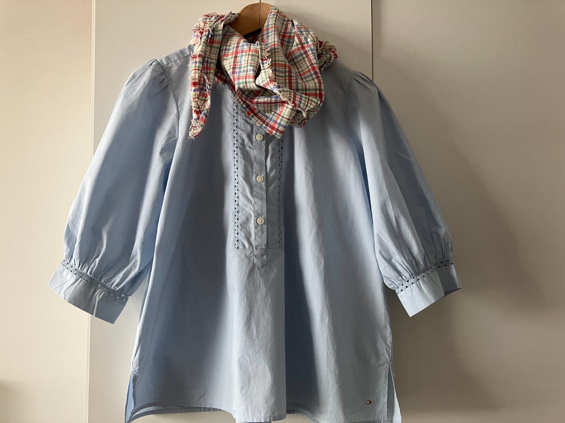Tommy Hilfiger Chemisiers: Tommy Hilfiger Damen Sommerbluse, hellblau, 36 – Neuf (Voir description) à Baden par jcm_9dkf