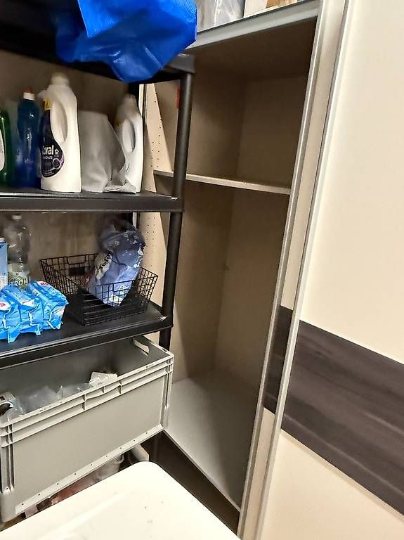 Armadi: Kleiderschrank Weiss / Grau – Usato da Bern venduto da Dekowahn 4