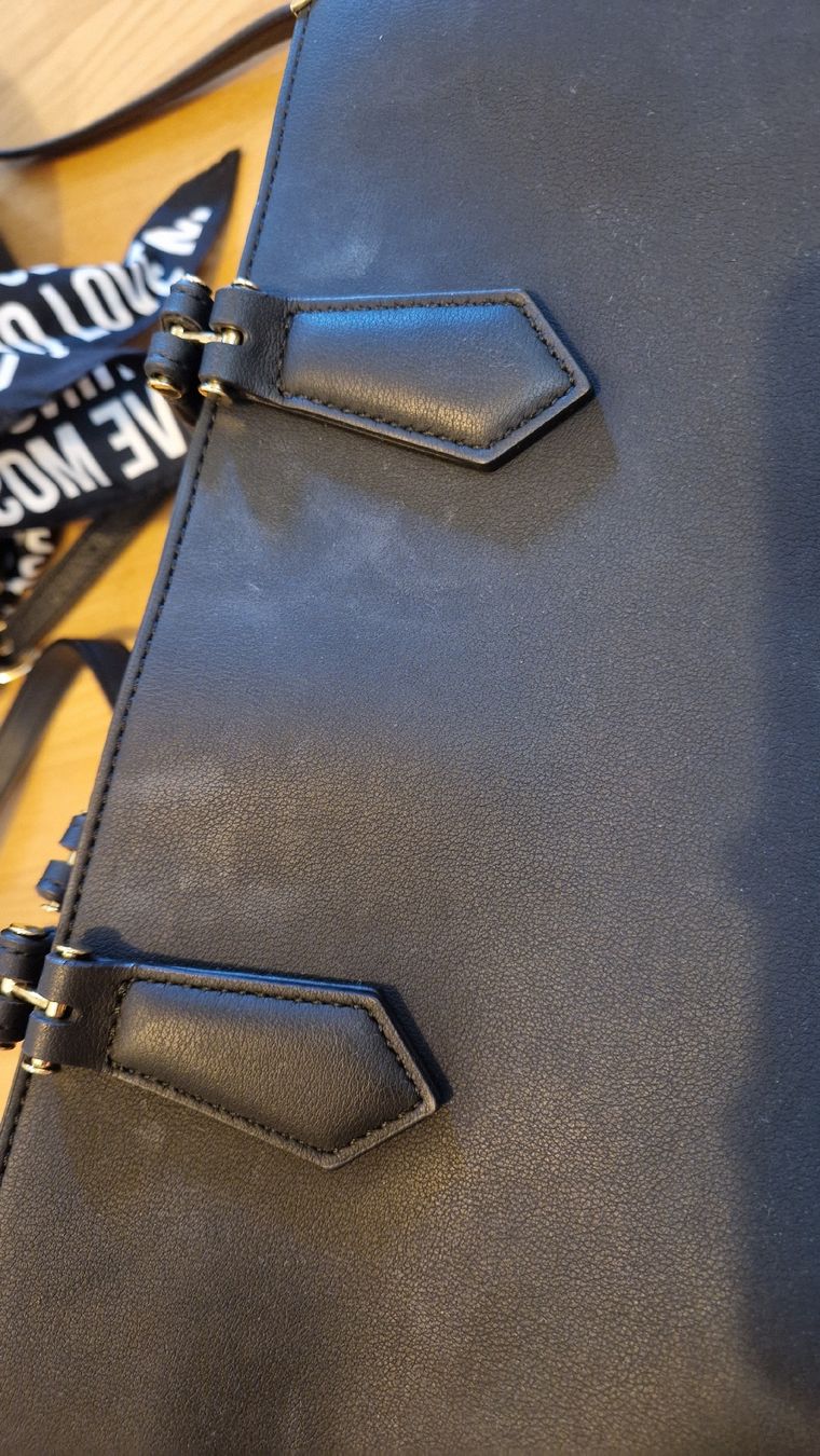 Moschino Sacs femmes: 2 Moschino Handtaschen – D'occasion à Steinhausen par Epifania91 4