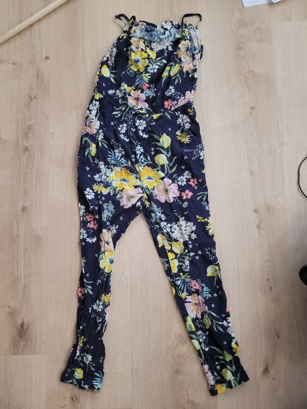 Tute: onesy/Hosenkleid Gr. 128 – Usato da Lupsingen venduto da sta_wgg5