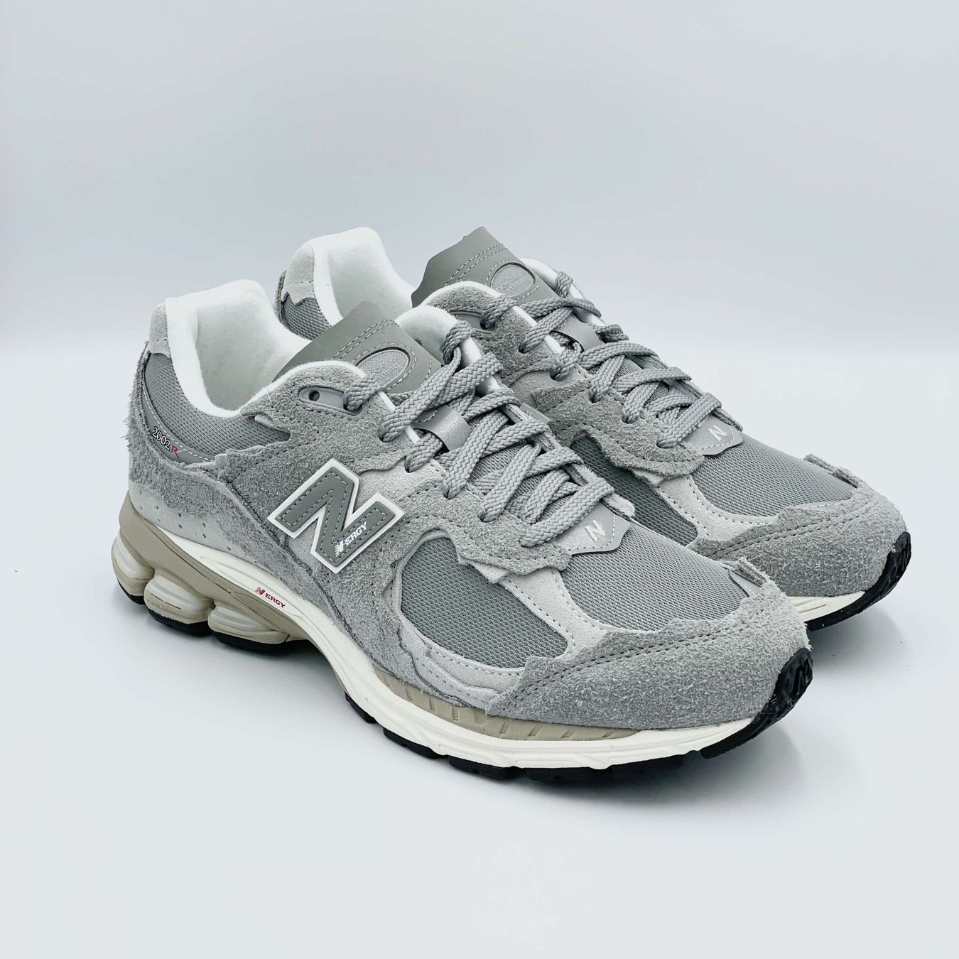 New Balance Herrenschuhe: New Balance 2002R Protection Pack Grey EU 42 – Neu und originalverpackt aus Erlinsbach von sasneakers