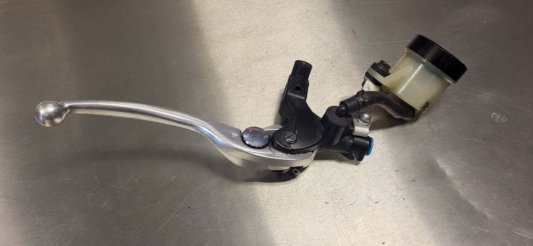 Honda Tutti i ricambio per moto: Maitre cylindre Honda VTR 1000 SP1 – Usato da Le Noirmont venduto da lio_mh2x 1
