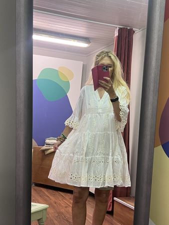 Dress neu Cotton  mit Stickerei und Lochmuster Groesse S