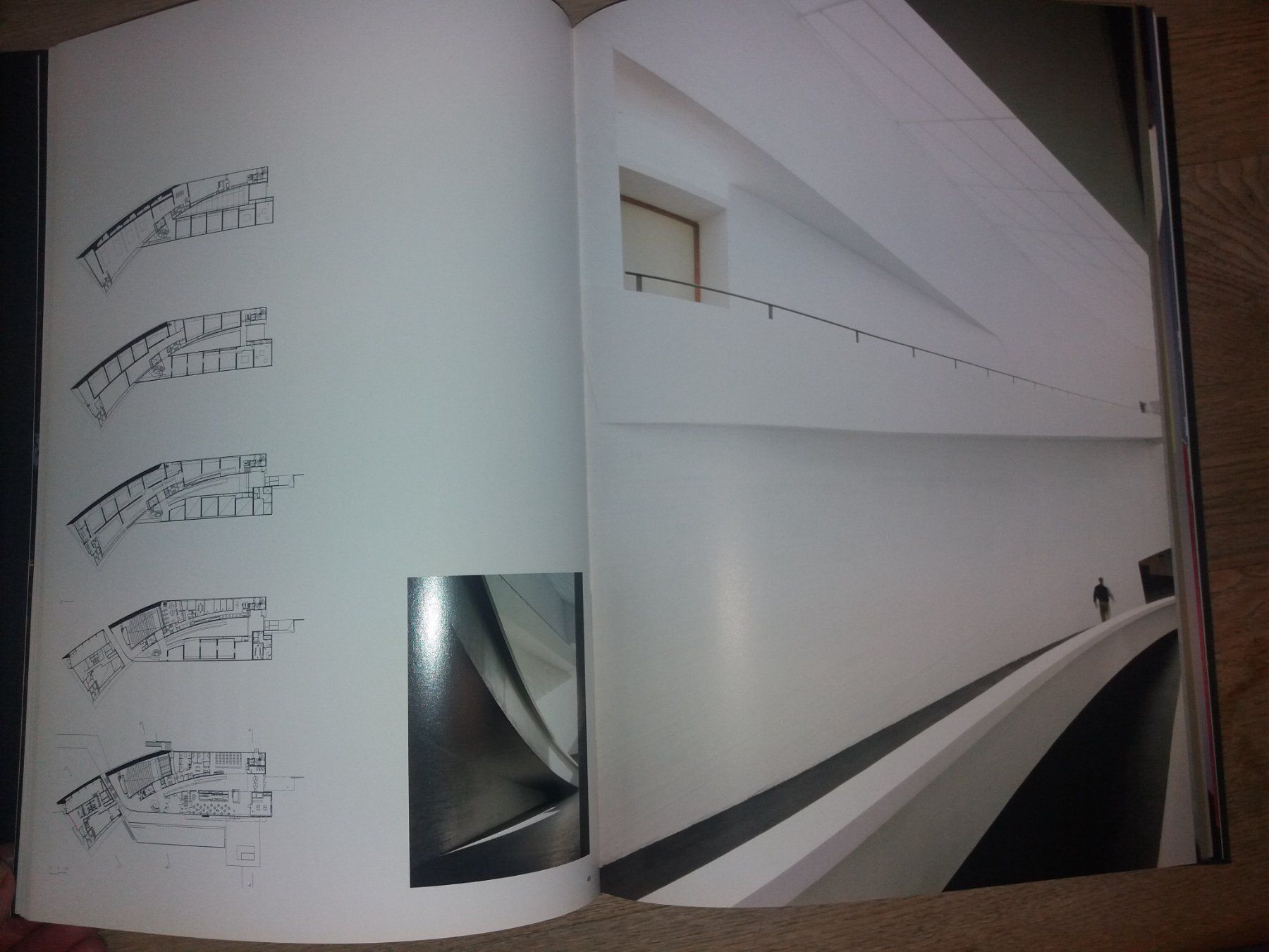 Livres: ARCHITEKTUR    Steven Holl     idee und phänomen – D'occasion à Welschenrohr par Regool 2