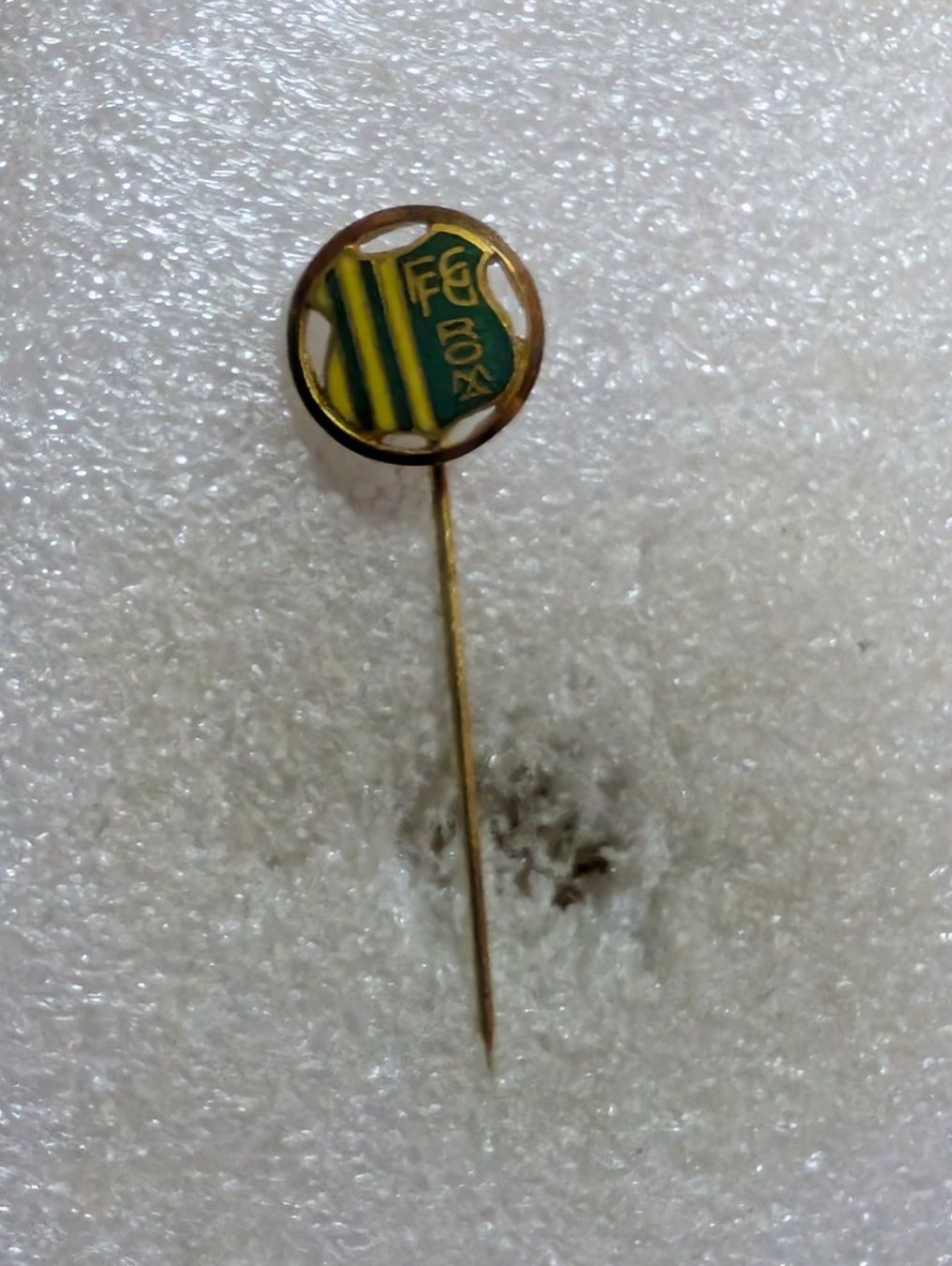 Placchette & Badge: Anstecknadel 39: – Usato da Oppligen venduto da Pin-Fall-Shop