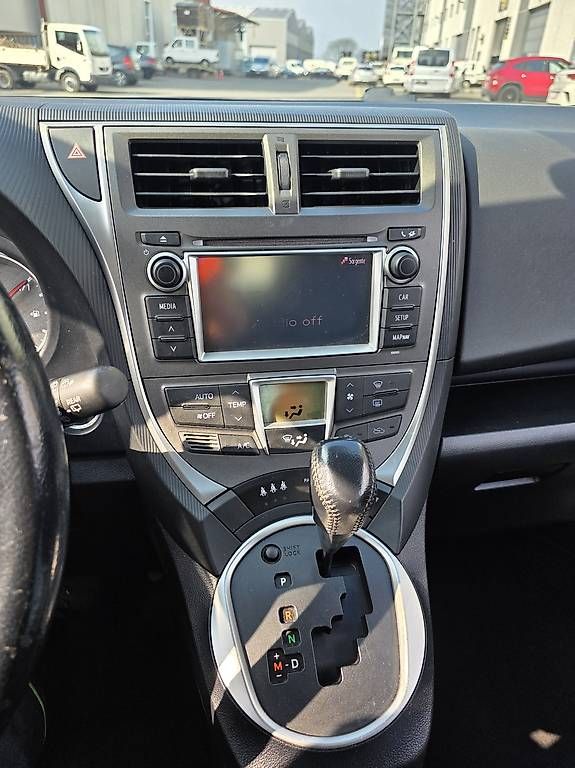 Automobili: Toyota Verso-S Automantica – Usato da Cadenazzo venduto da LuismacchineSagl 5