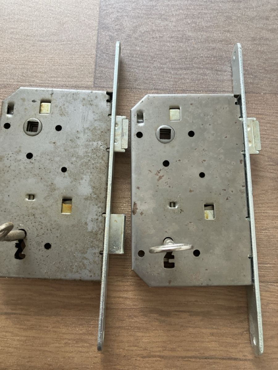 Lucchetti: Diverse Einsteckschlösser und Zubehör  – Nuovo (secondo la descrizione) da Willisau venduto da son_lq7g 7