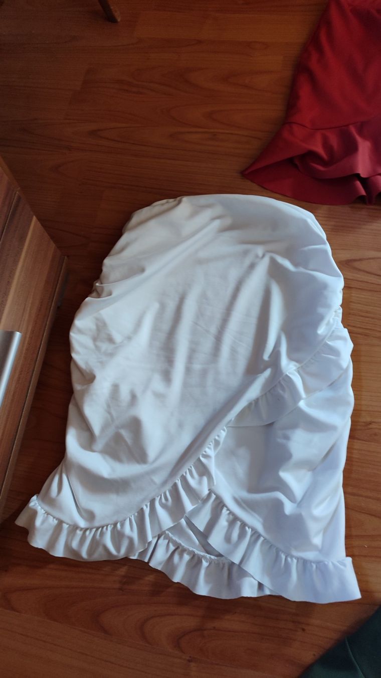 Zara Kleiderpakete: Jupe, Minirock, Gr. S-M, Neu! Set – Neu und originalverpackt aus Brüttisellen von nic_xm7s