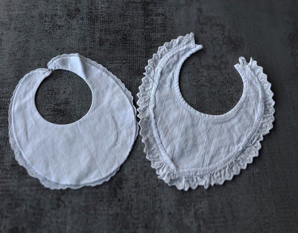 Baby-Mahlzeiten: 2 süsse Kinderlätzchen aus den 60igern – Gebraucht aus Weggis von daisyflower 1