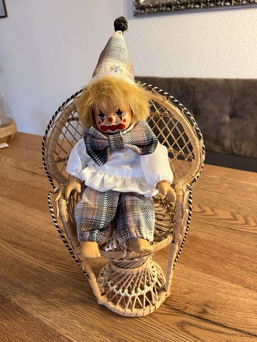 Statuette: Clown auf Sessel – Nuovo (secondo la descrizione) da Schliern b. Köniz venduto da medion3098