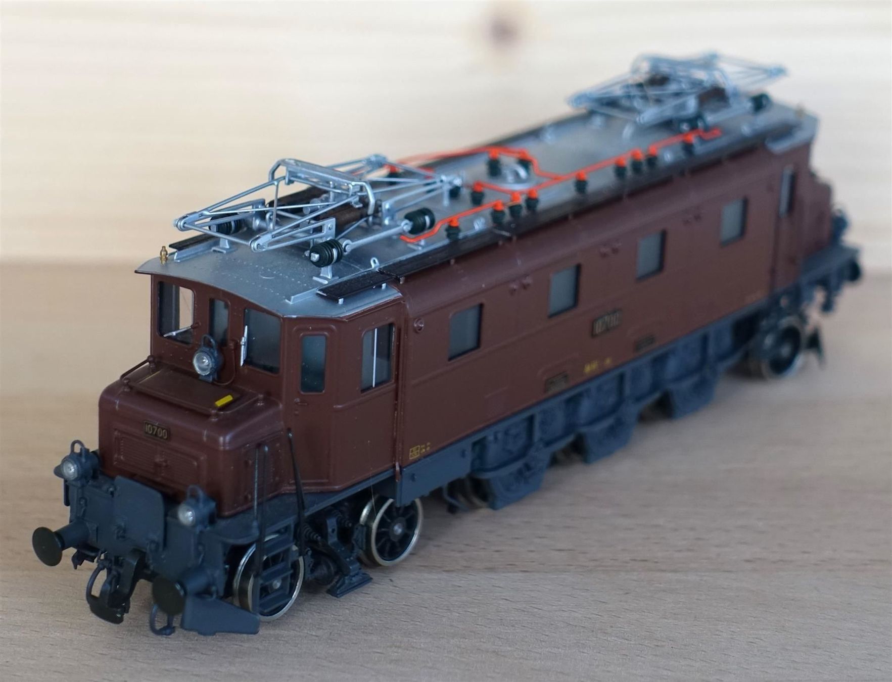Lemaco Modellini di ferrovie: Lemaco SBB-CFF Ae 3/6 I 10700. DC analog. – Nuovo (secondo la descrizione) da Horw venduto da SwissSteamMemories 3