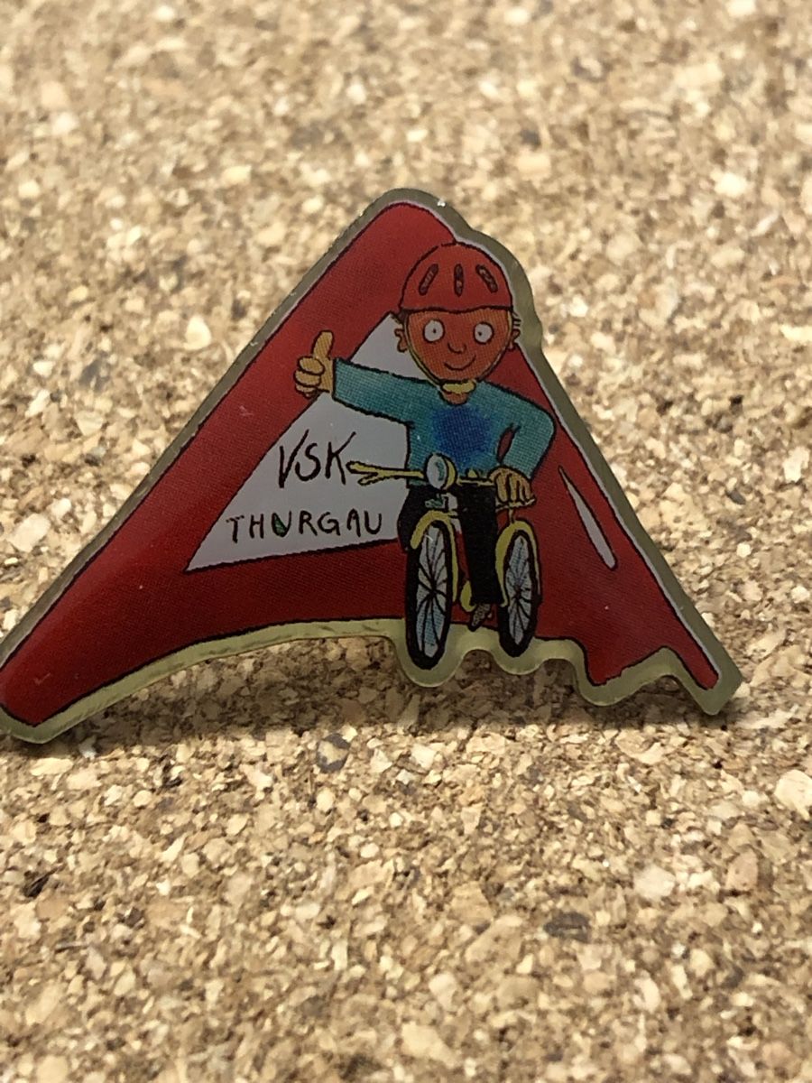 Broches & Aiguilles: Pin – Neuf avec emballage d'origine à Erlen par astra2013