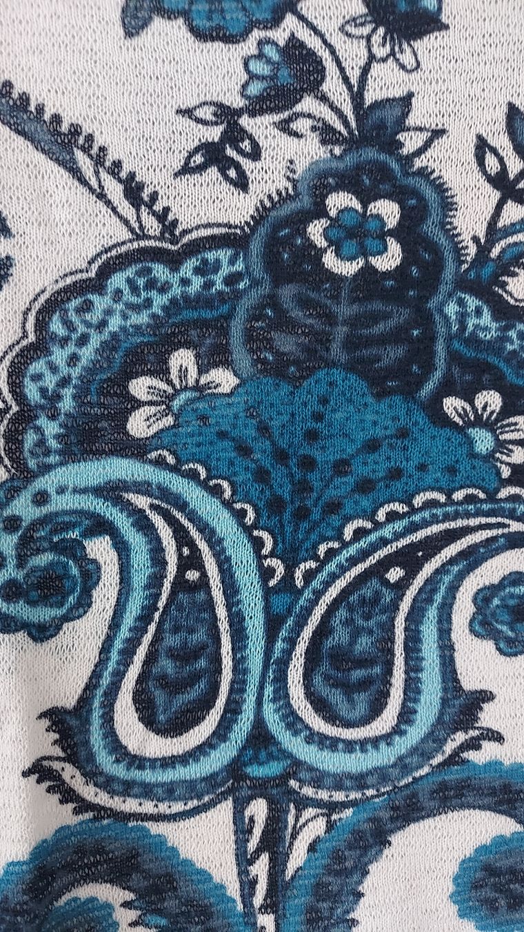 Desigual Maglioni & Felpe: Dünner Pulli DESIGUAL - Viskose - Gr. M - Top Zustand – Nuovo (secondo la descrizione) da Pfäffikon ZH venduto da siae 2
