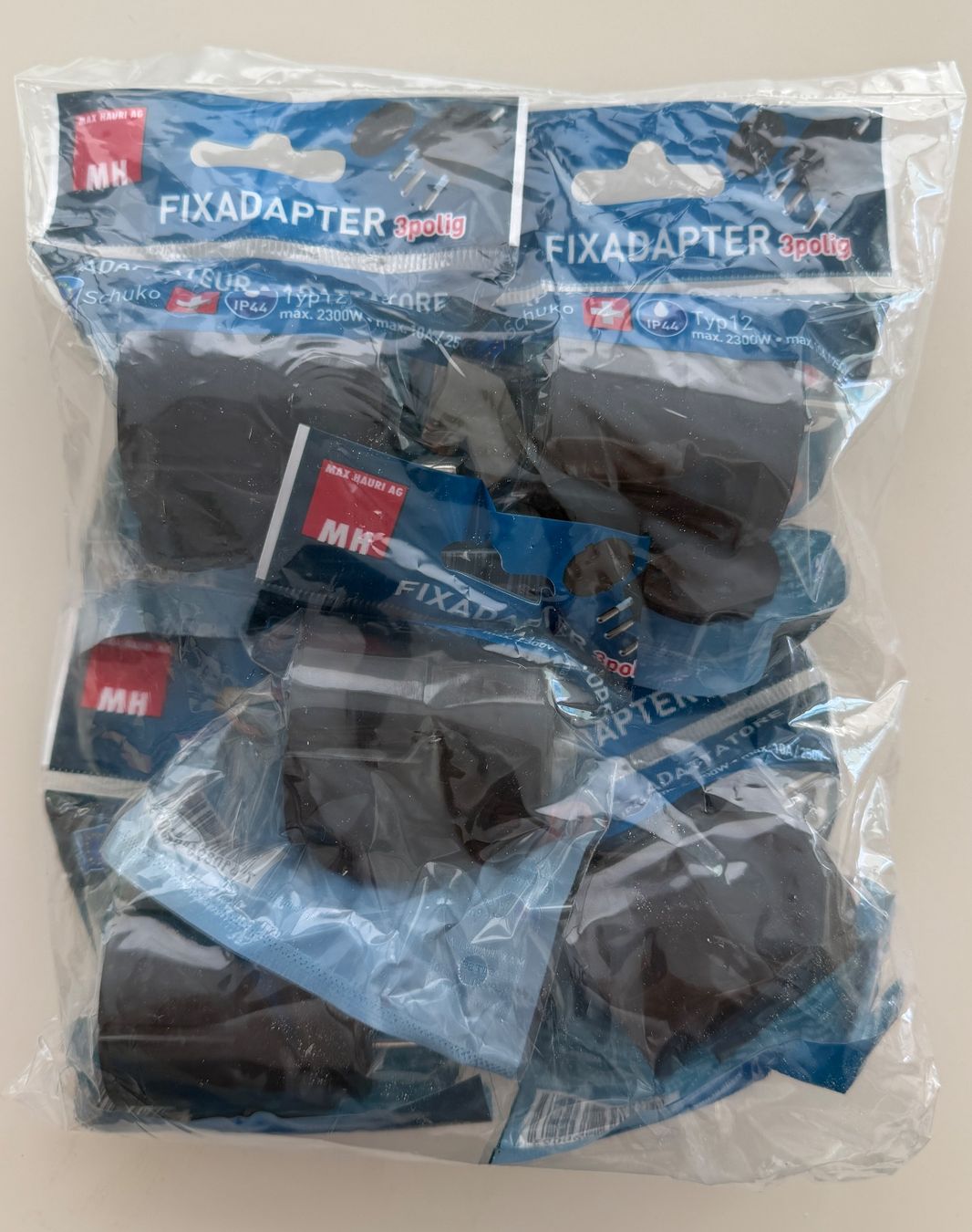 Laufwerke & Adapter: Fixadapter Typ 12 / Schuko CEE 7/7, schwarz, 18 Pack à 5 Stk – Neu und originalverpackt aus Stans von Z-Scrambler