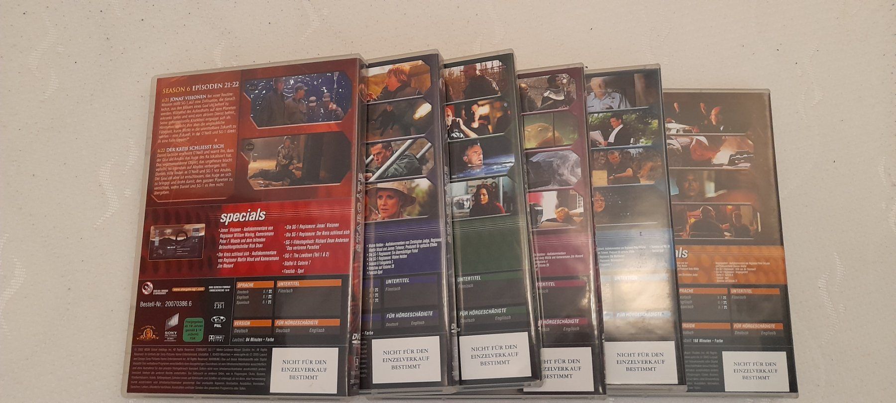 Tutti i DVDs: Stargate SG-1 Staffel 6 DVD Box-Set – Usato da Thun venduto da Goldie28 3