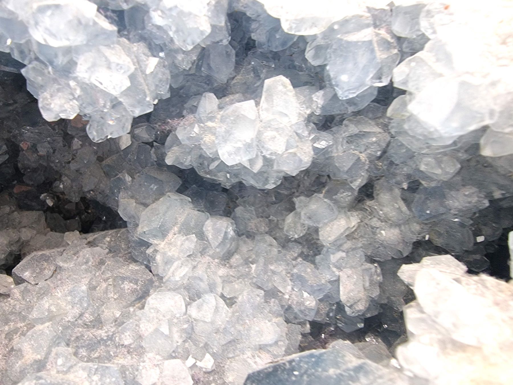 Mineralien & Heilsteine: Celestine from Sakoany deposit - 5 kg – Gebraucht aus Figino von panshop 4