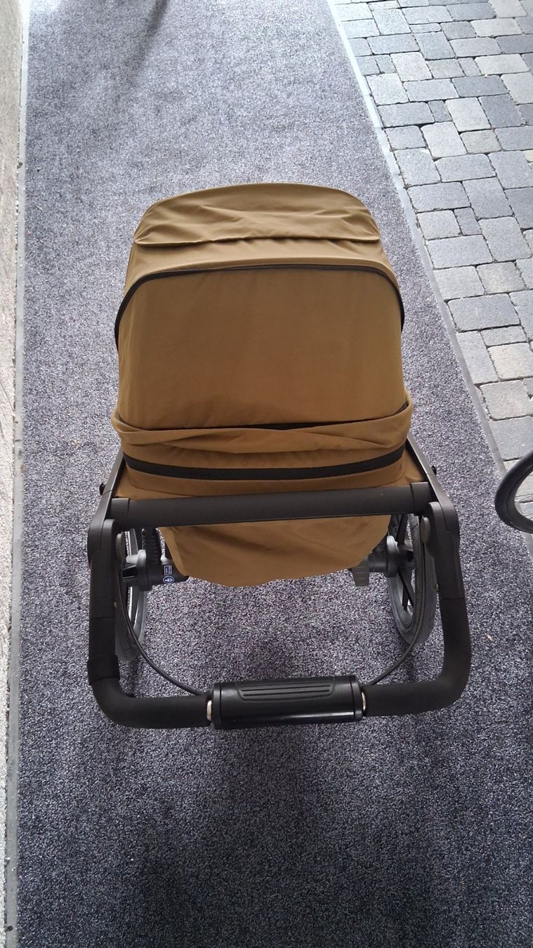 Thule Carrozzine: Poussette Thule Urban Glide – Usato da St-Légier-Chiésaz venduto da dma_699g 3