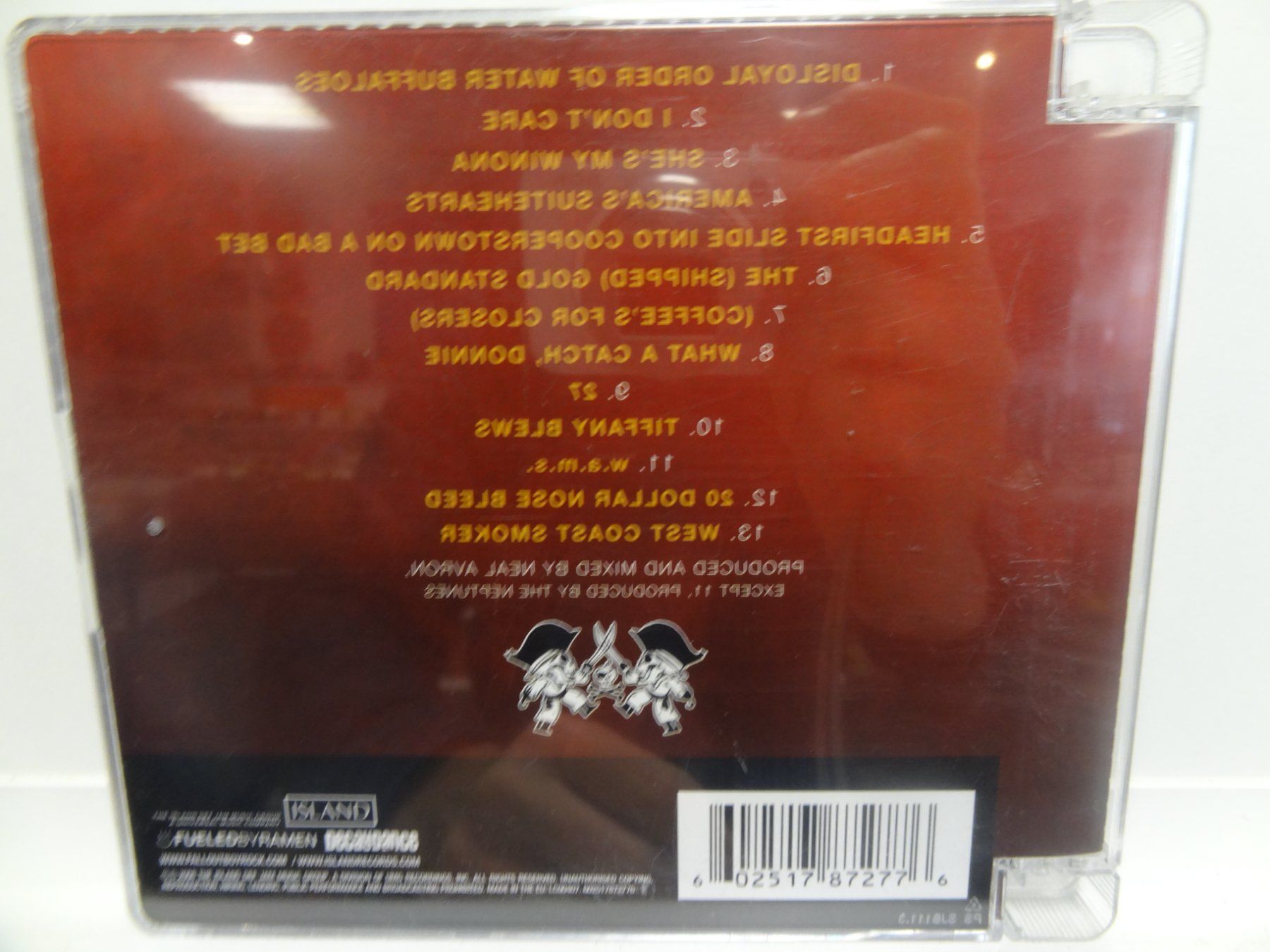 CD: Fall Out Boy - Folie á deux - CD - standard – Usato da luzern venduto da musicandart 1