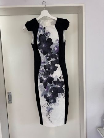 Karen Millen Black & White Floral Dress - UK 8 / EU 36