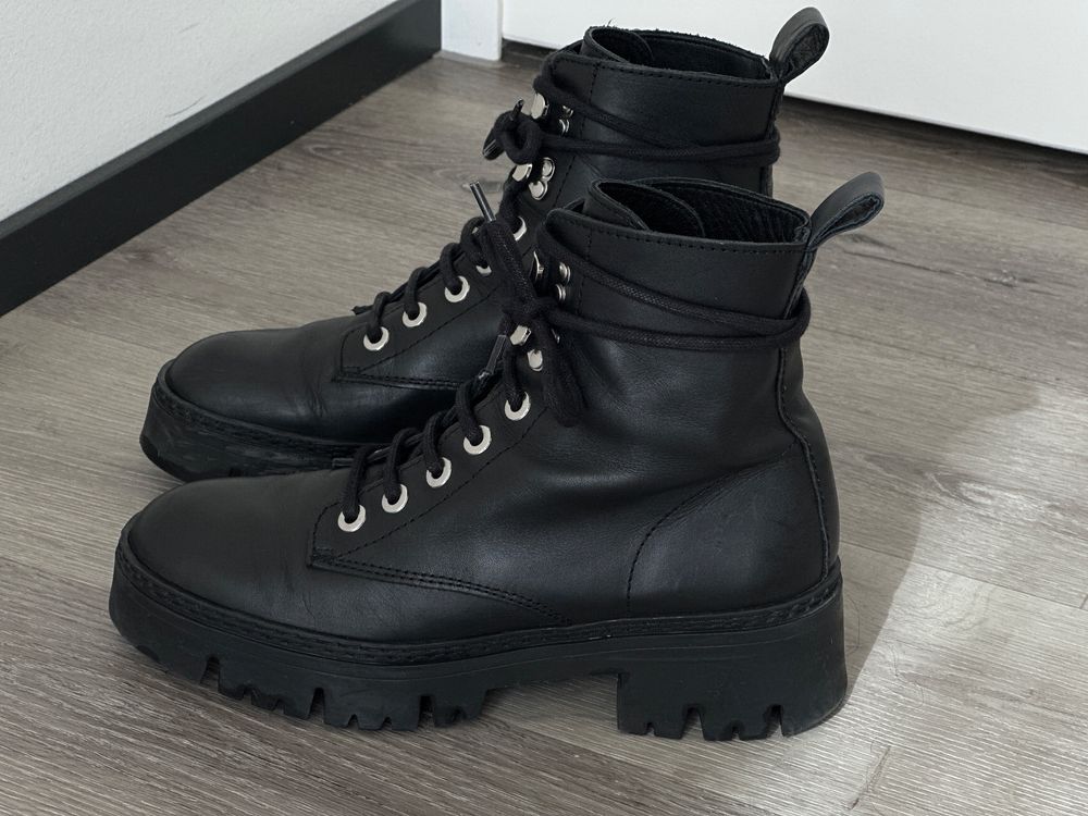 Sitemapcdatahttpsfinkedriinfoconverses Noires En Cuir