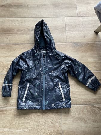 Regenjacke mit Dino-Muster, Grösse 98/104