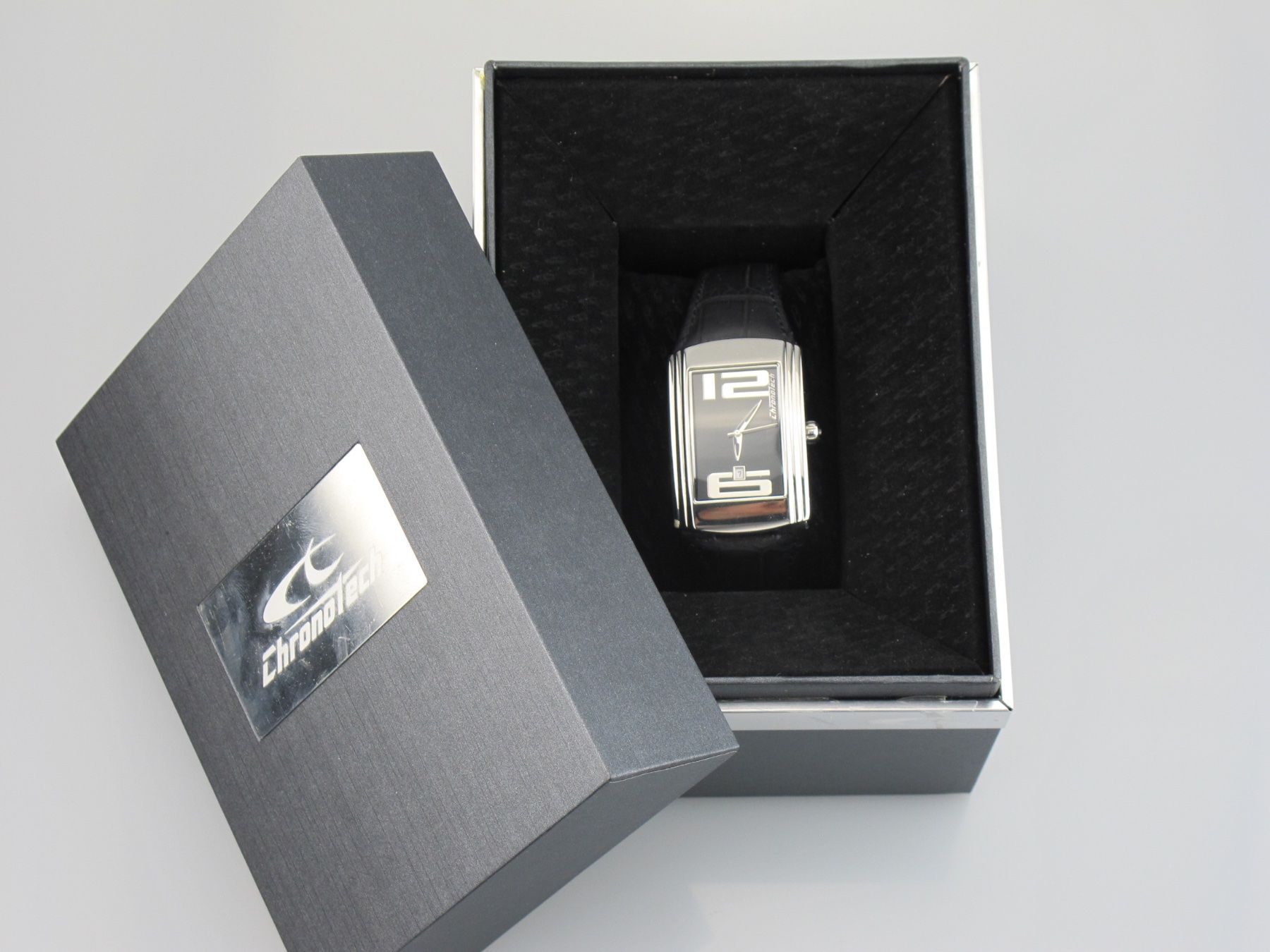 Chronotech Uhren: Chronotech Damen oder Herren Uhr – Neu und originalverpackt aus Domat  Ems von DonRenato 4