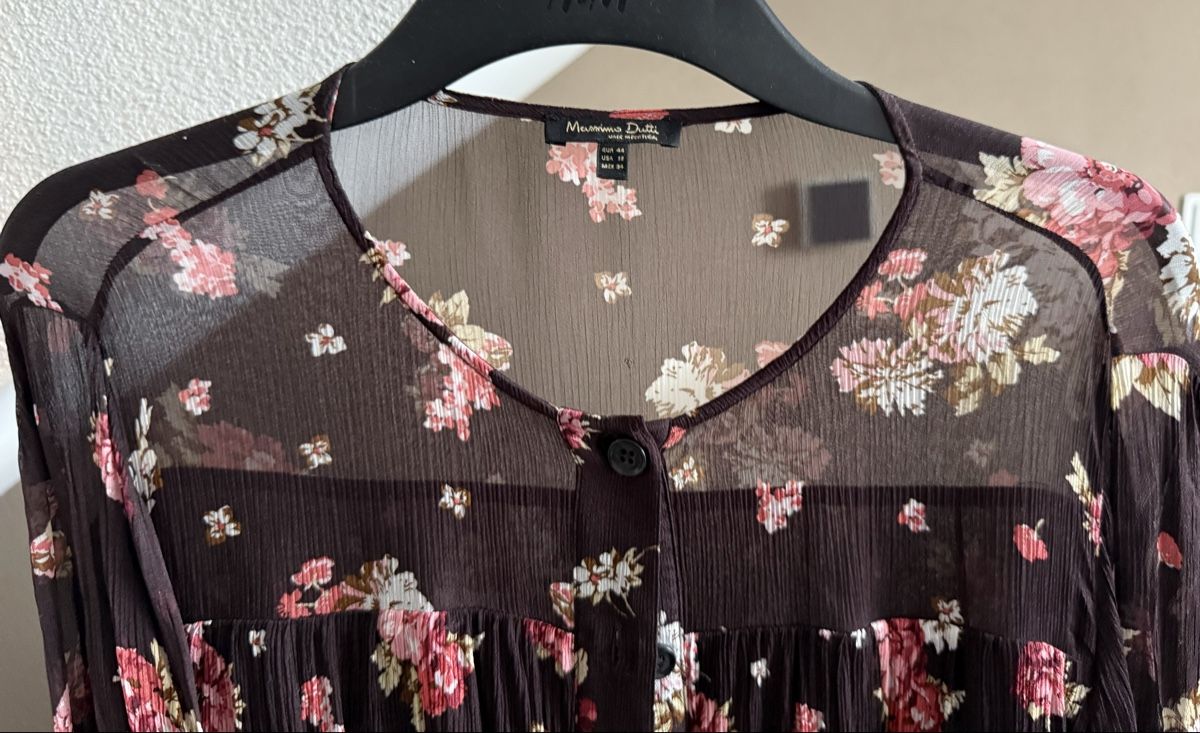 Massimo Dutti Blusen: Massimo Dutti Bluse, Grösse 44, Blumenmuster, Top Zustand – Gebraucht aus Islikon von Julies_wardrobe 1