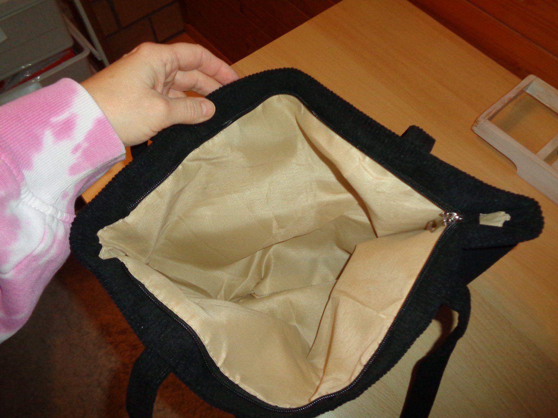 Borse da donna: *** schwarze Tasche *** / Cord Optik / Neu – Nuovo (secondo la descrizione) da Othmarsingen venduto da Leuchtturmlady 2