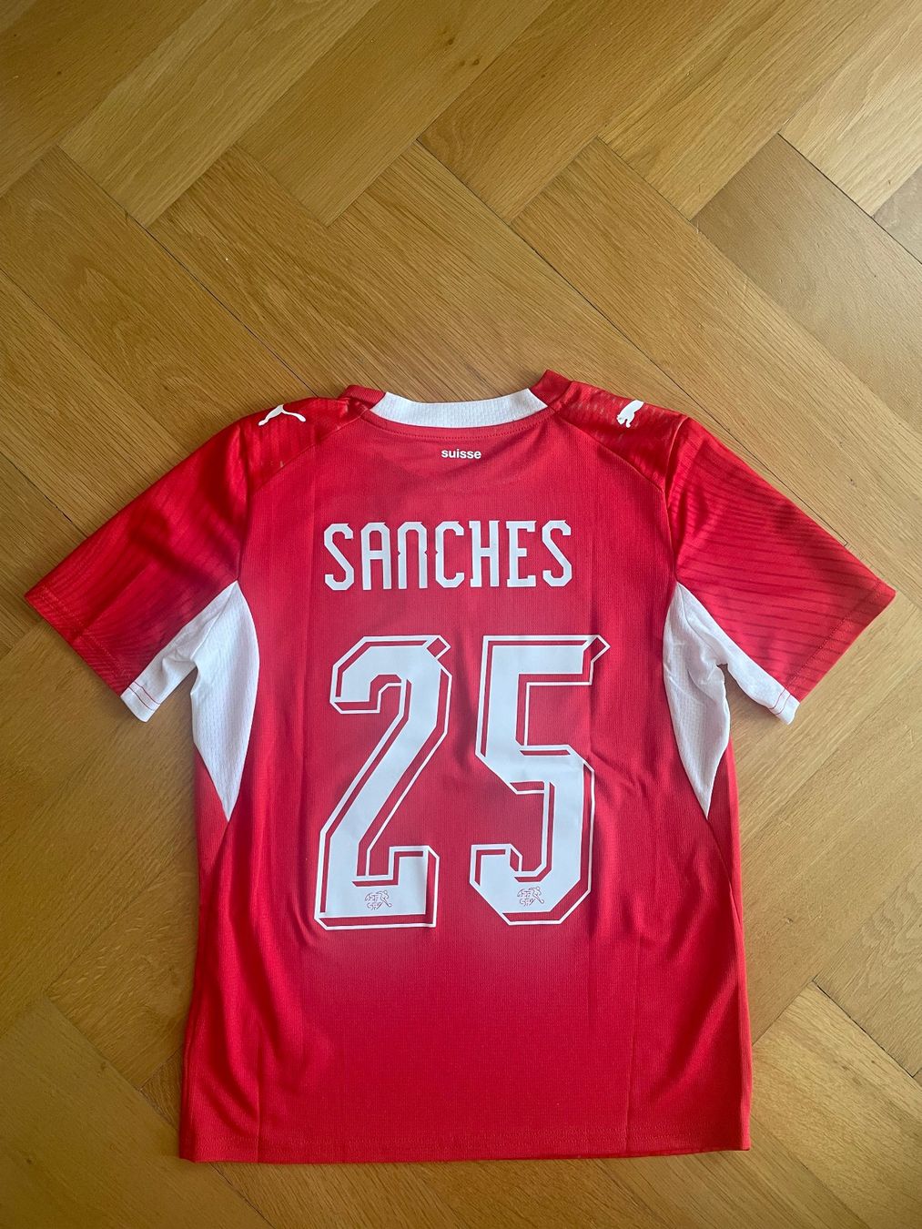 Puma Trainer, Turnhosen & -trikots: Original Puma Schweiz Trikot Sanches, Grösse 152 – Neu und originalverpackt aus Solothurn von rehbein 2