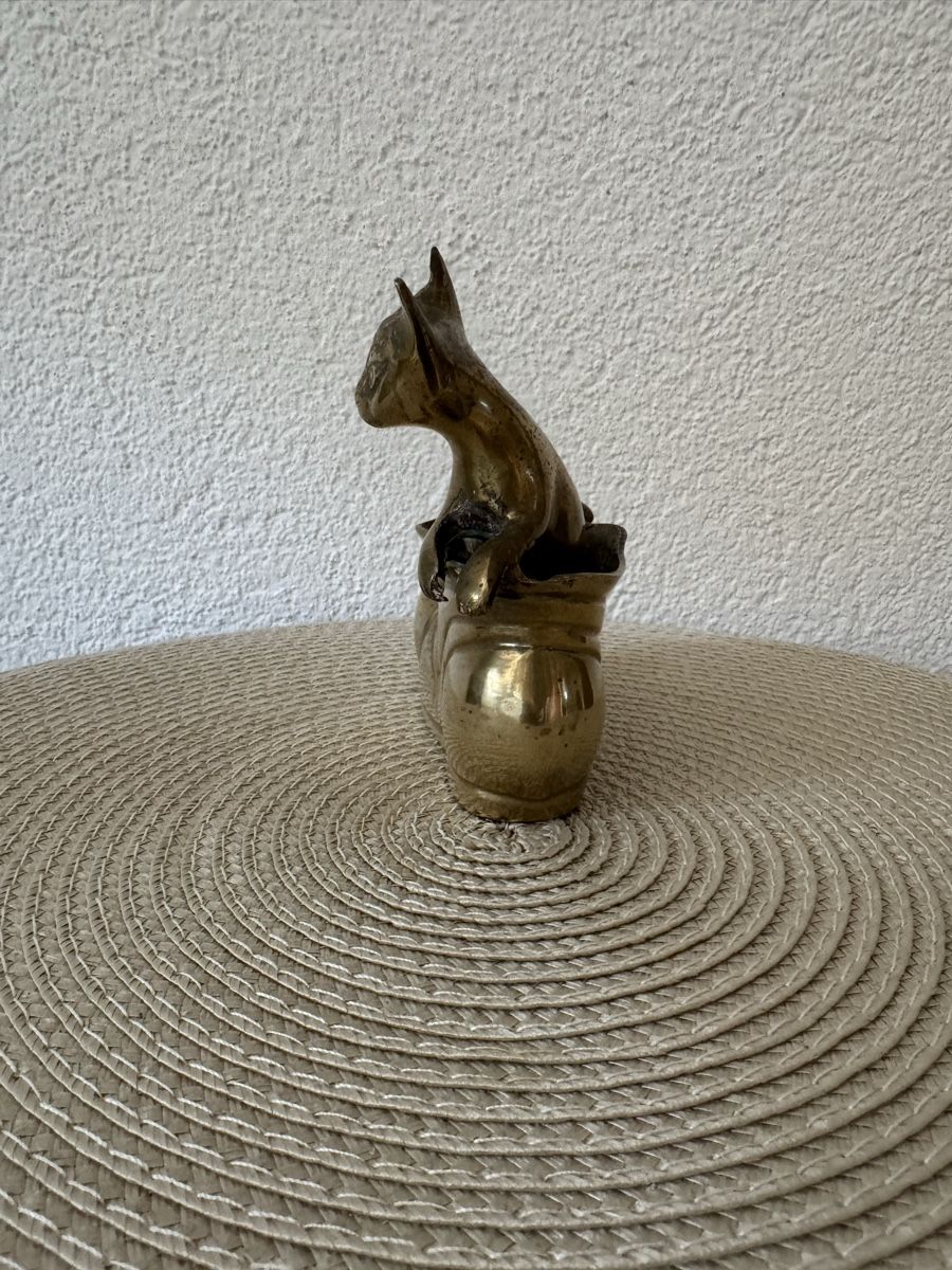 Statuette: Vintage Messing Katze in einem Schuh – Usato da Balsthal venduto da Narulya 2