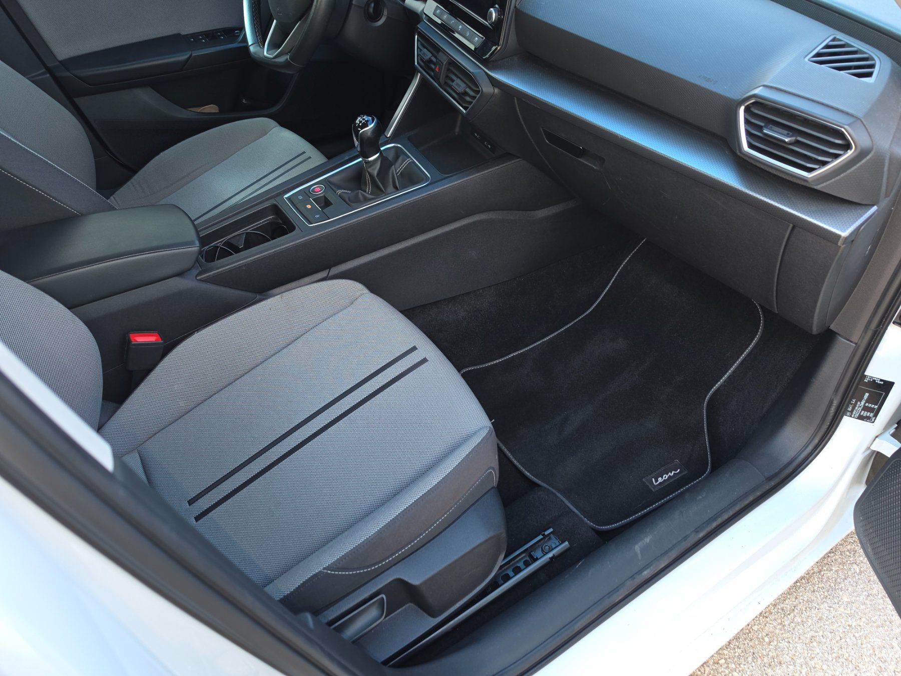 Seat Automobili: Seat Leon Hola 1.5 – Usato da Porrentruy venduto da dan_q5pn 7