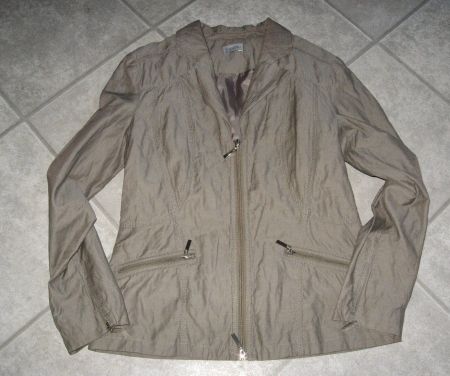 lässige Damenjacke Grösse 38