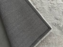 Teppich 170x230, (Hasenfell, grau) in gutem Zustand