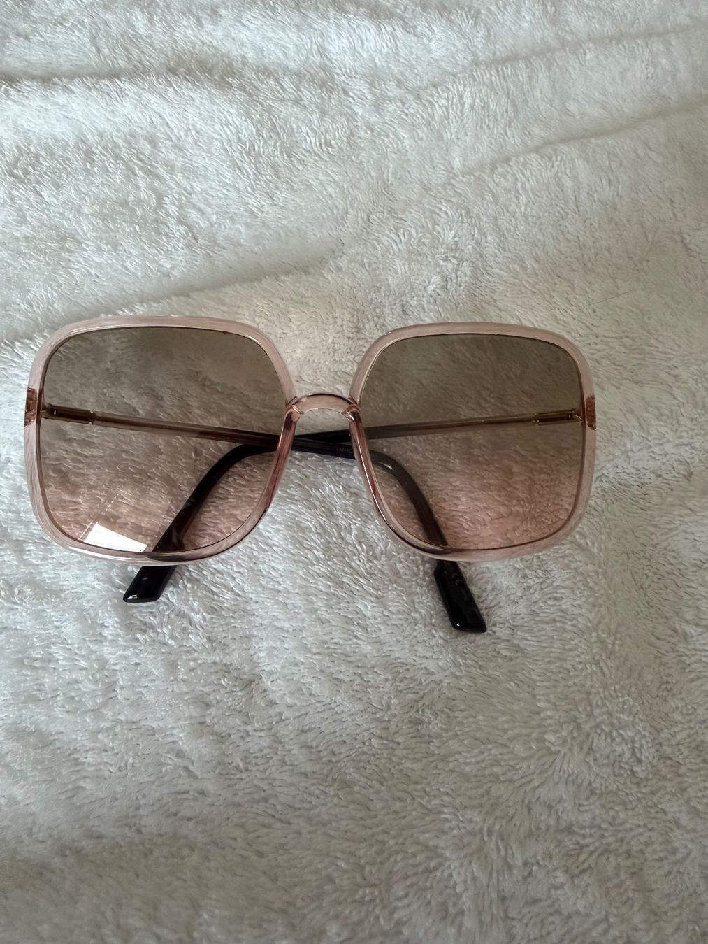 Dior Lunettes & Verres: Dior Sonnenbrille – D'occasion à Dübendorf par gas_2wcn
