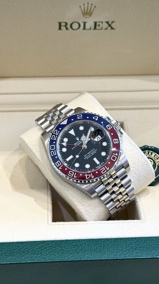 Rolex Uhren: Rolex Gmt-Master 2 / Pepsi / Full Set  – Gebraucht aus Nyon von Lunas_Watches
