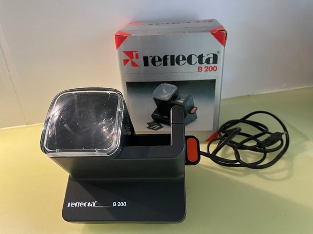 Home Cinema: Reflecta B200 / Diabetrachter – Usato da Zollikofen venduto da pico27 1