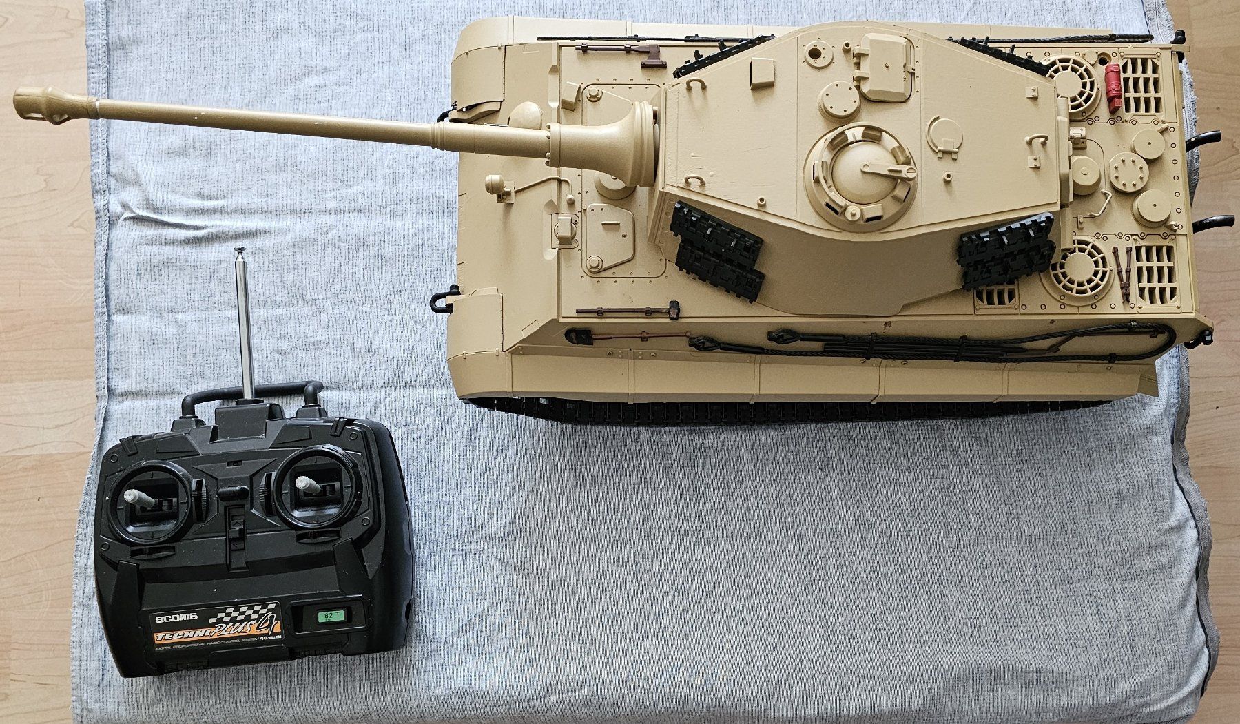 Tamiya Modellismo RC: WK2   Panzer  - Königstiger - – Usato da Rotkreuz venduto da kse_kn7b 4