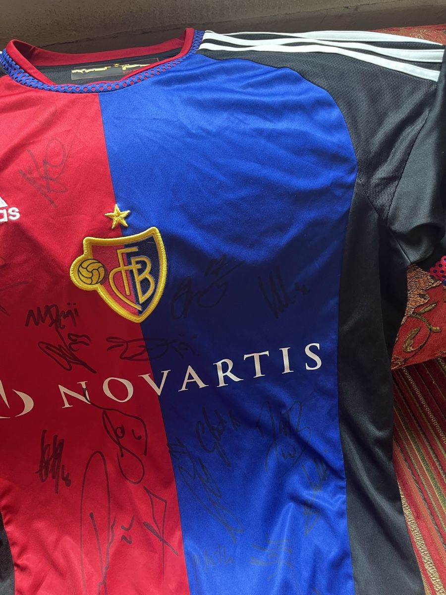 FC Bâle Maillots de corps & Pantalons: FC Basel Trikot signiert – D'occasion à Zürich par mac1963mac 3