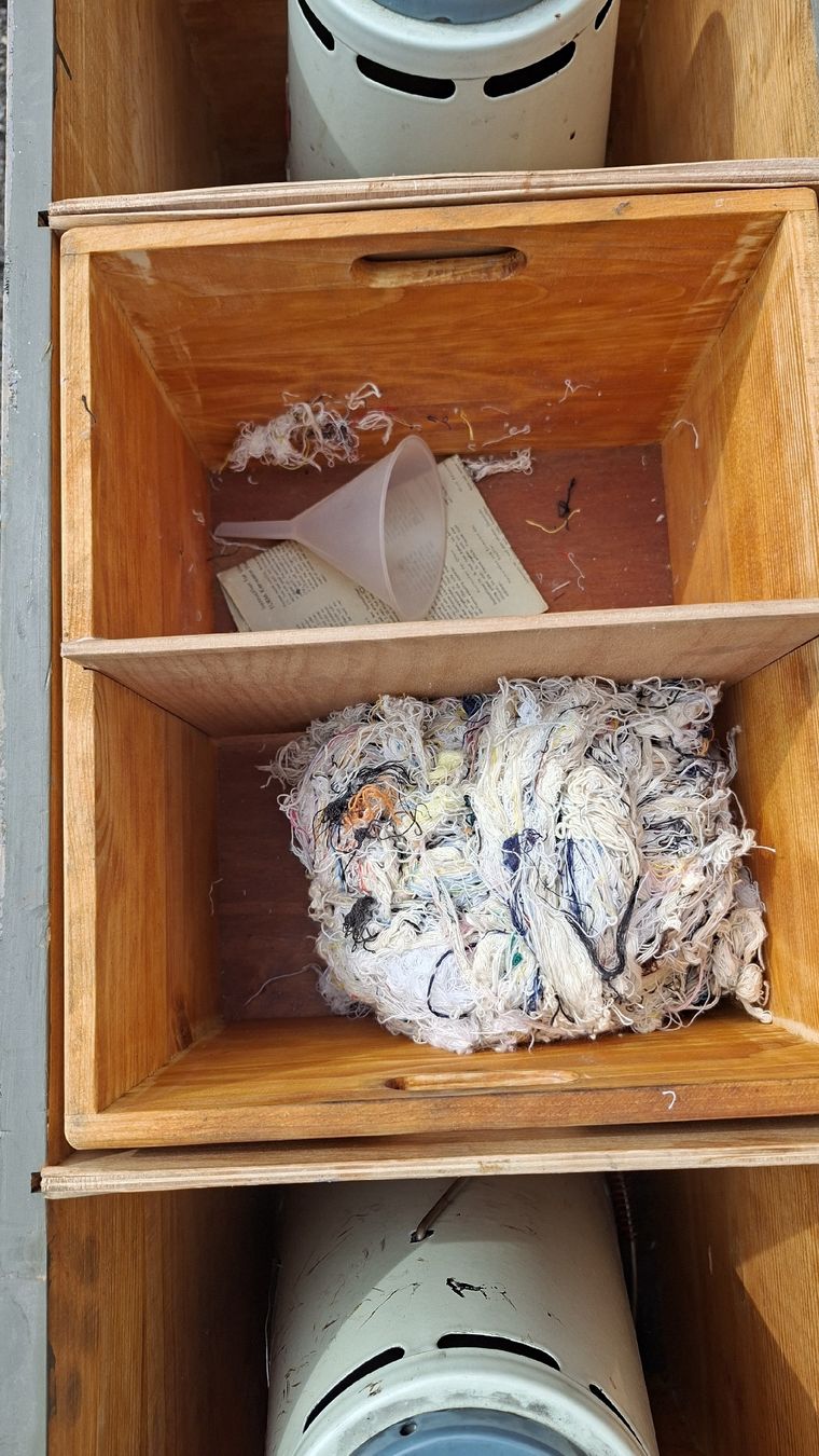 Radiateurs: Armee Heizmaterial in Kiste – D'occasion à Hirschthal par fhd_7zvv 4