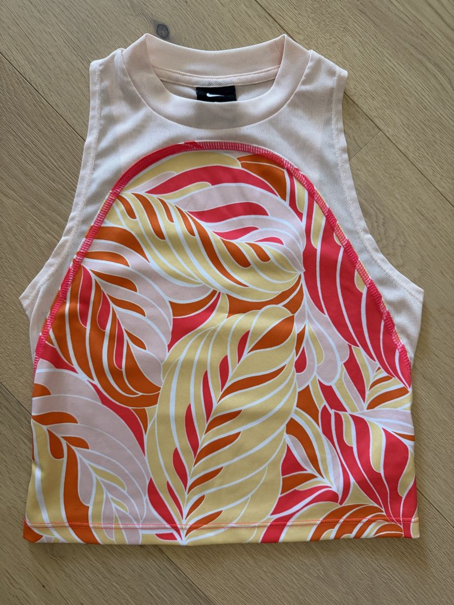 Nike Top: NIKE Summer Top - XS – Nuovo (secondo la descrizione) da Wetzikon ZH venduto da dor_rmq2