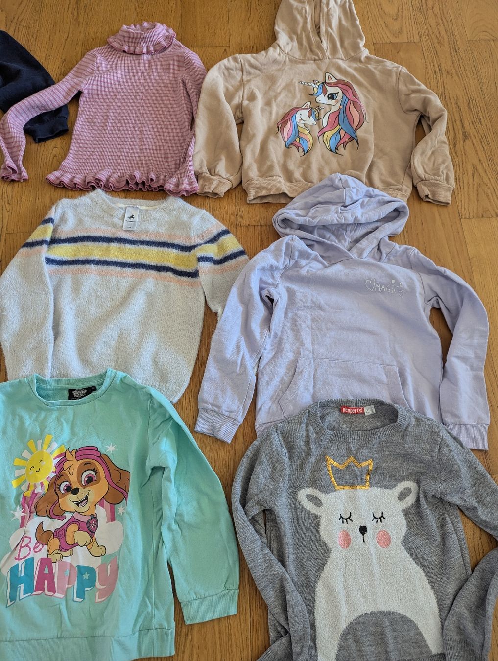 Pullover & Sweatshirts: Pullover Paket Grösse 122 - 128 – Gebraucht aus Wallisellen von Taurusit 3