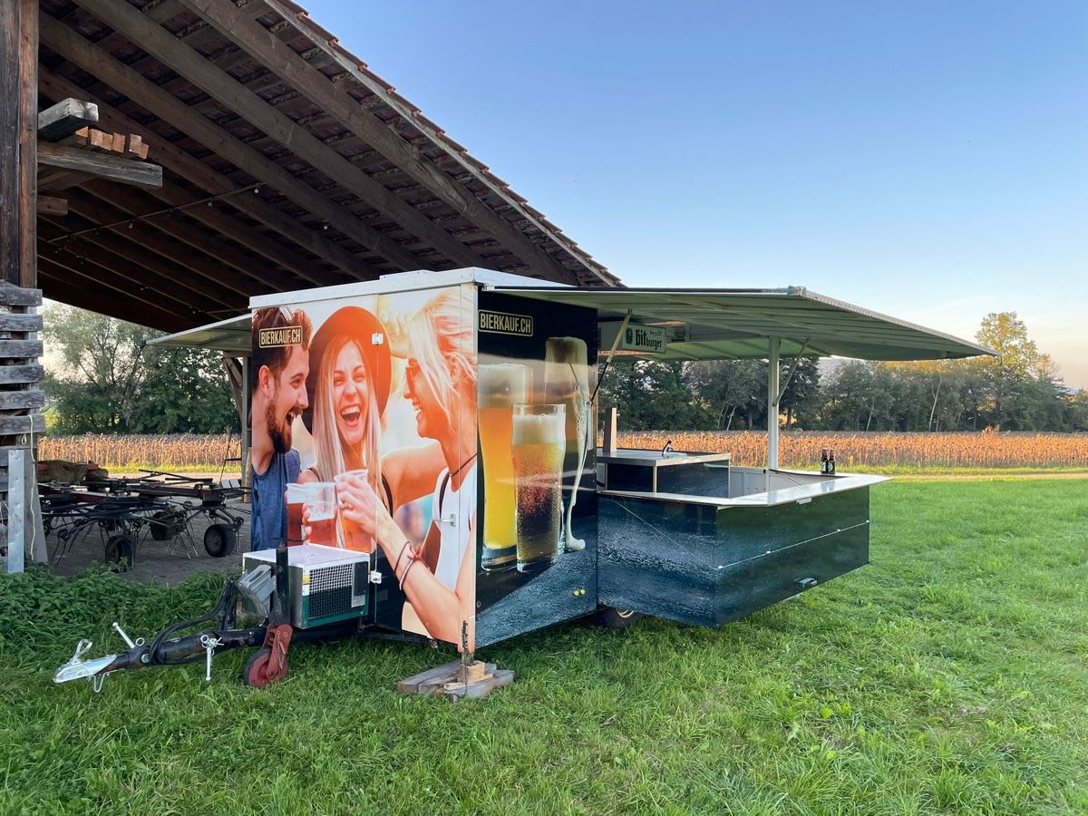 Rimorchi: Ausschankwagen Bierwagen  – Usato da St.Gallen venduto da metzelder75 3
