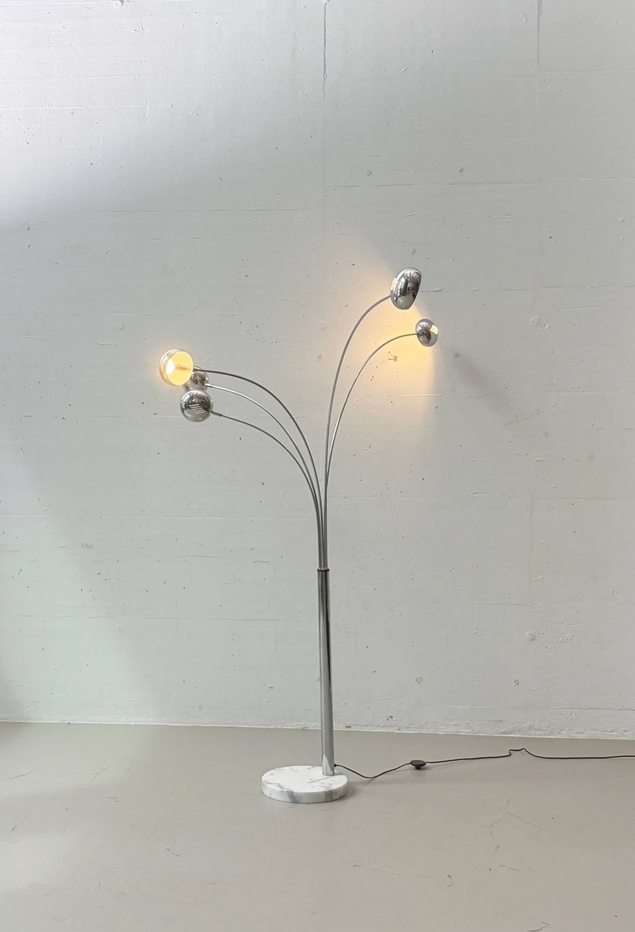 Kare Lampes: Chrom Stehleuchte Five Fingers von KARE Design – D'occasion à Zürich par LeMoege 1
