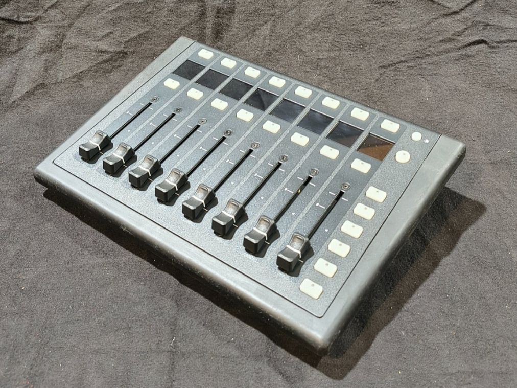 Sistema di controllo: Allen & Heath IP8 Remote Controller / guter Zustand – Usato da Interlaken venduto da streampower