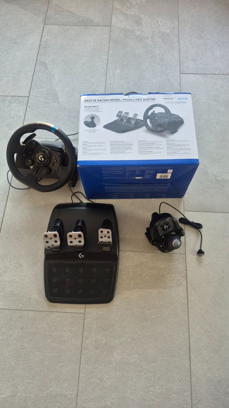Logitech Consoles: Logitech G923 SE Top alles mit original box – D'occasion à Reinach AG par ang_mr79 2