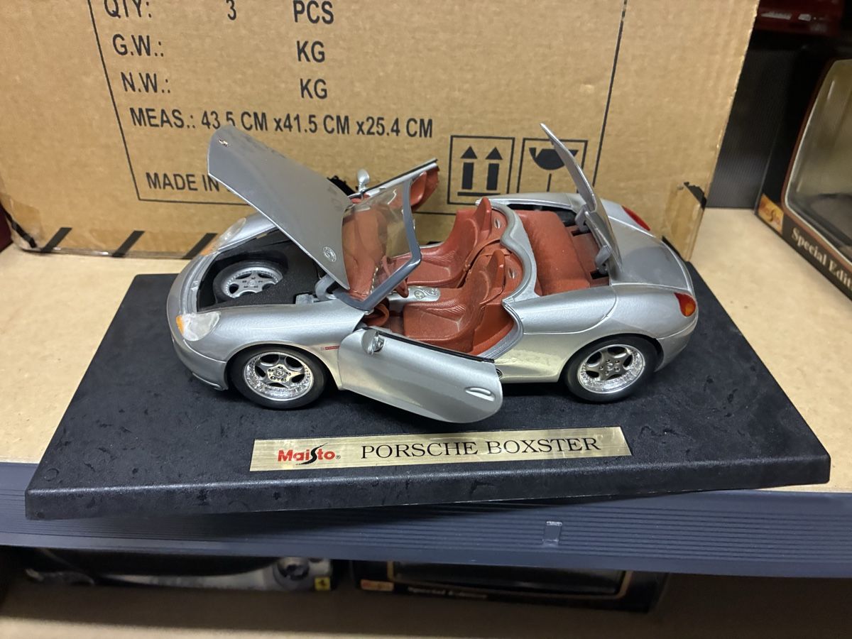 Maisto Modellini d'auto: Maisto Porsche Boxster silber 1:18 – Usato da Wattenwil venduto da Jasa79 2