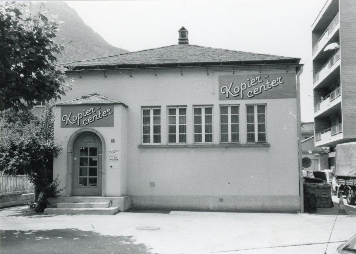 Cartoline postali: Visp   VS  -  Kopiercenter Mengis, Terbinerstrasse – Usato da Brig venduto da Valcards54