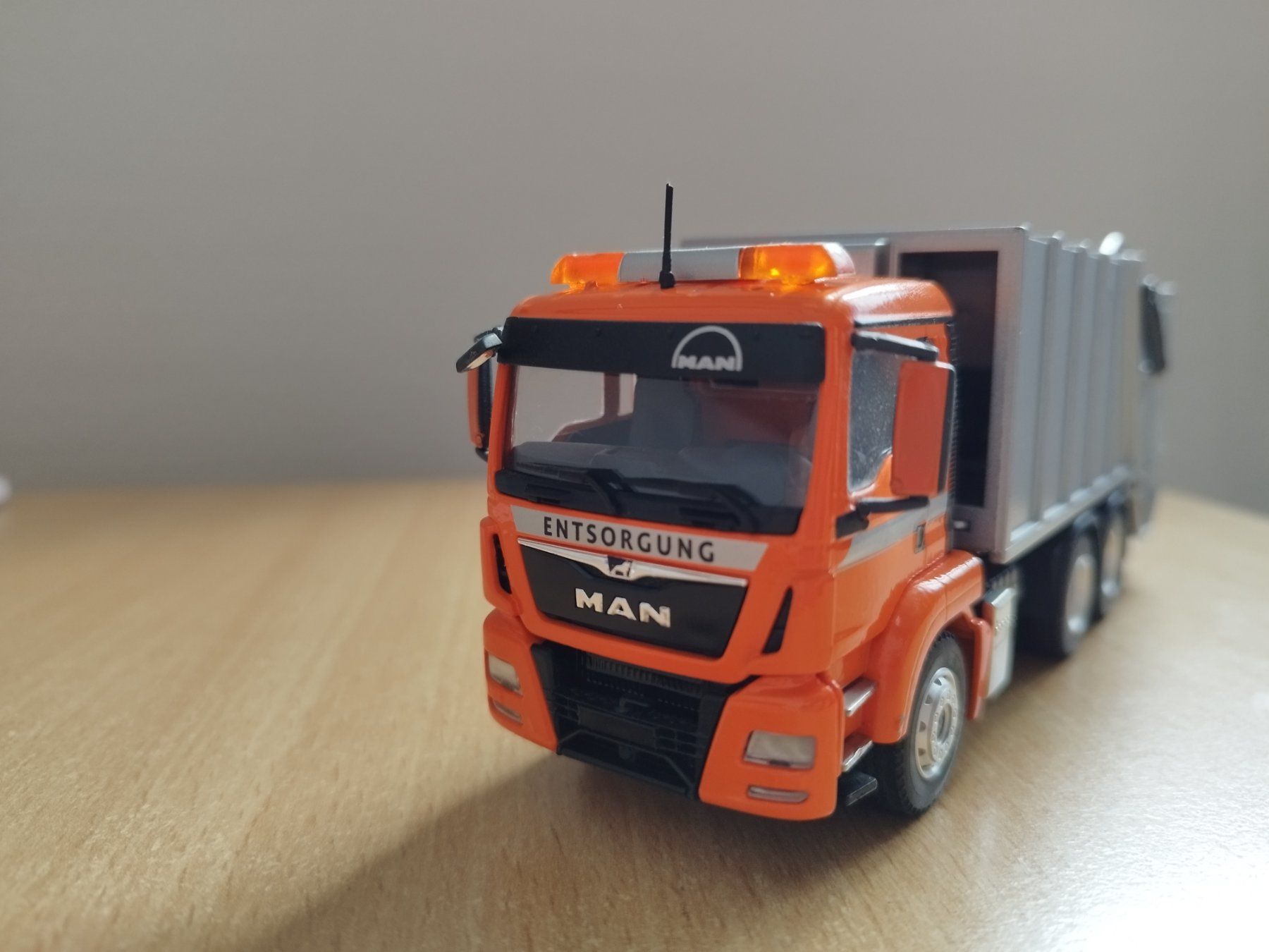 Conrad Kit di modellismo & Modellini statici: Man camion – Nuovo (secondo la descrizione) da Moutier venduto da tomu79 3