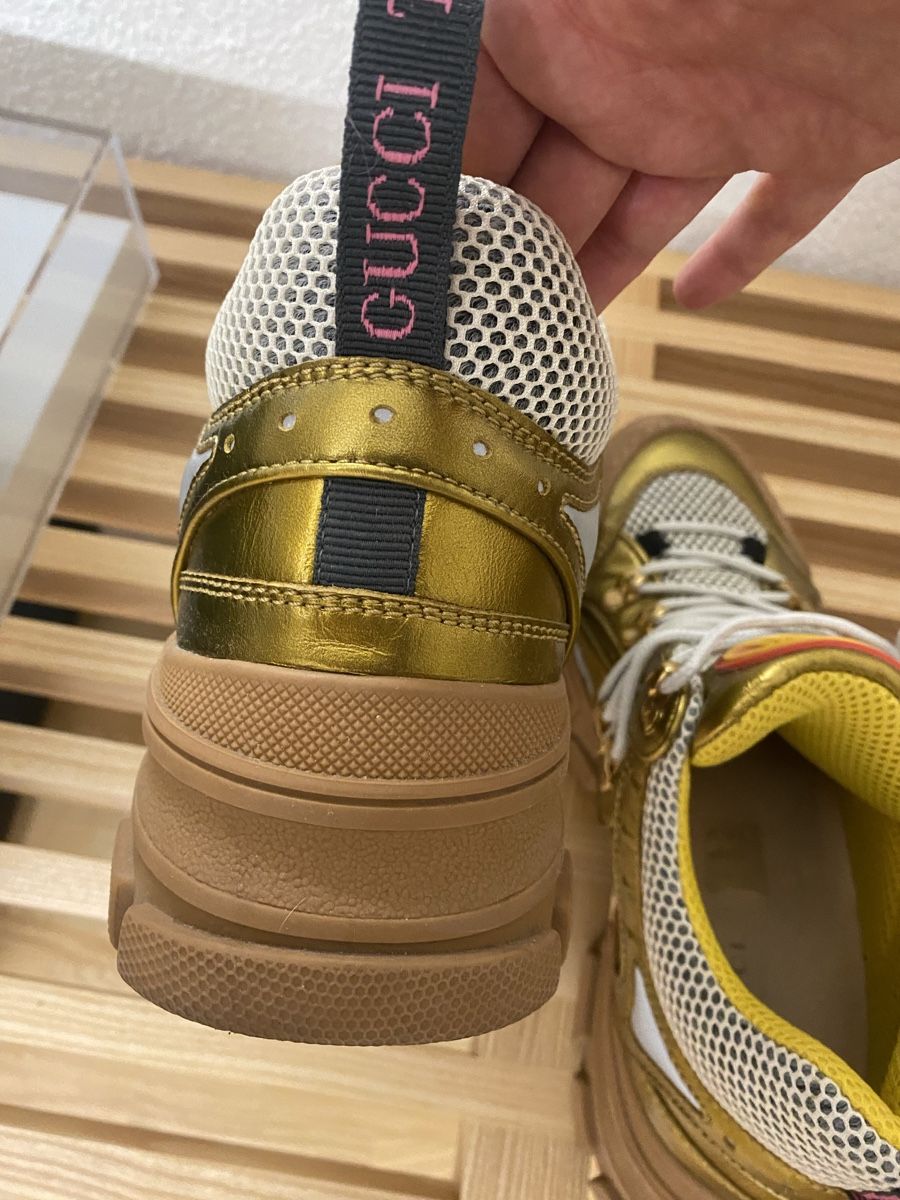 Gucci Herrenschuhe: Gucci Flashtrek, Schuhgrösse 38.5, gold. – Gebraucht aus St. Gallen von Brokka 6